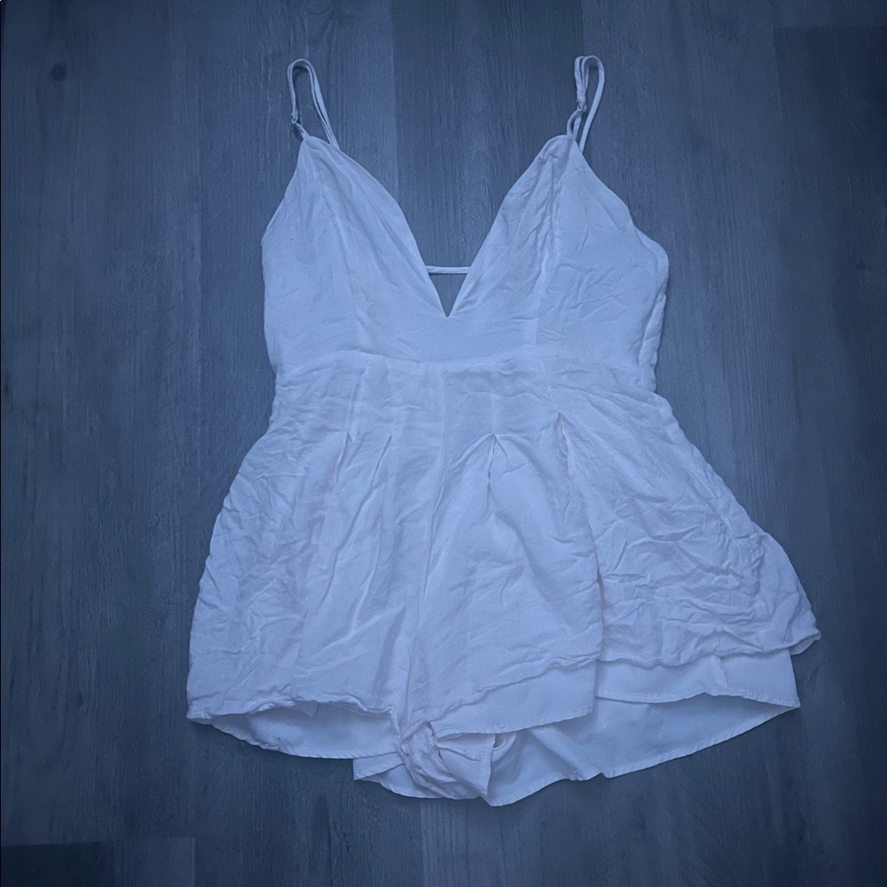 White forever 21 romper